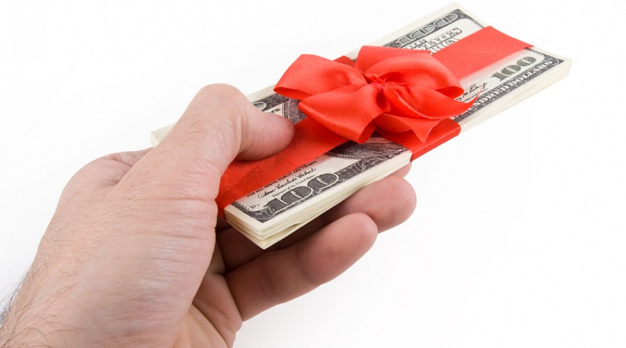 Can my Donee(s) give away my money as gifts?